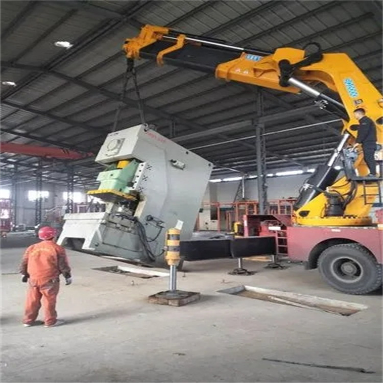 湖南80吨折臂吊车出租附近电话